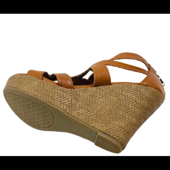 BNIB Top Moda tan wedges in size 9 - Picture 8 of 11